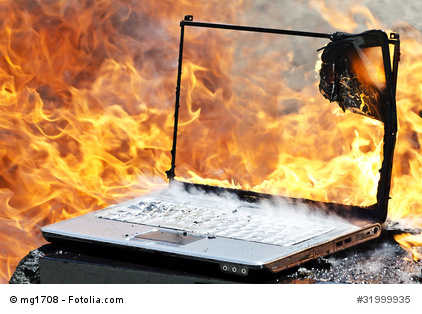 brennender Laptop